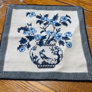 HKH Handmade 100% wool needlepoint pillow cover.  Blue vase. Zipper close.